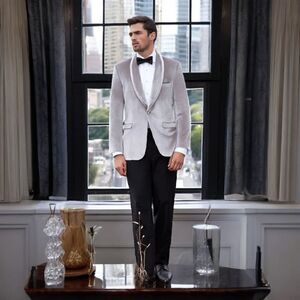 MEN'S ALLURE PLATINUM VELVET SHAWL LAPEL SLIM FIT DINNER JACKET 40R.